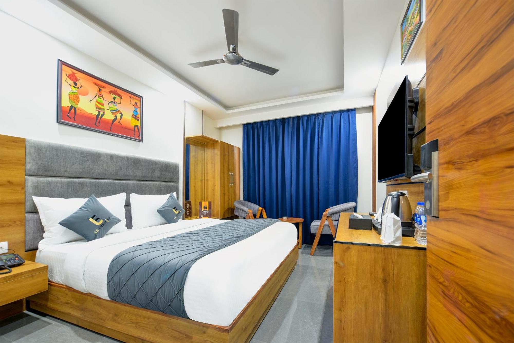 Airport Le Premier, New Delhi Hotel Exterior photo