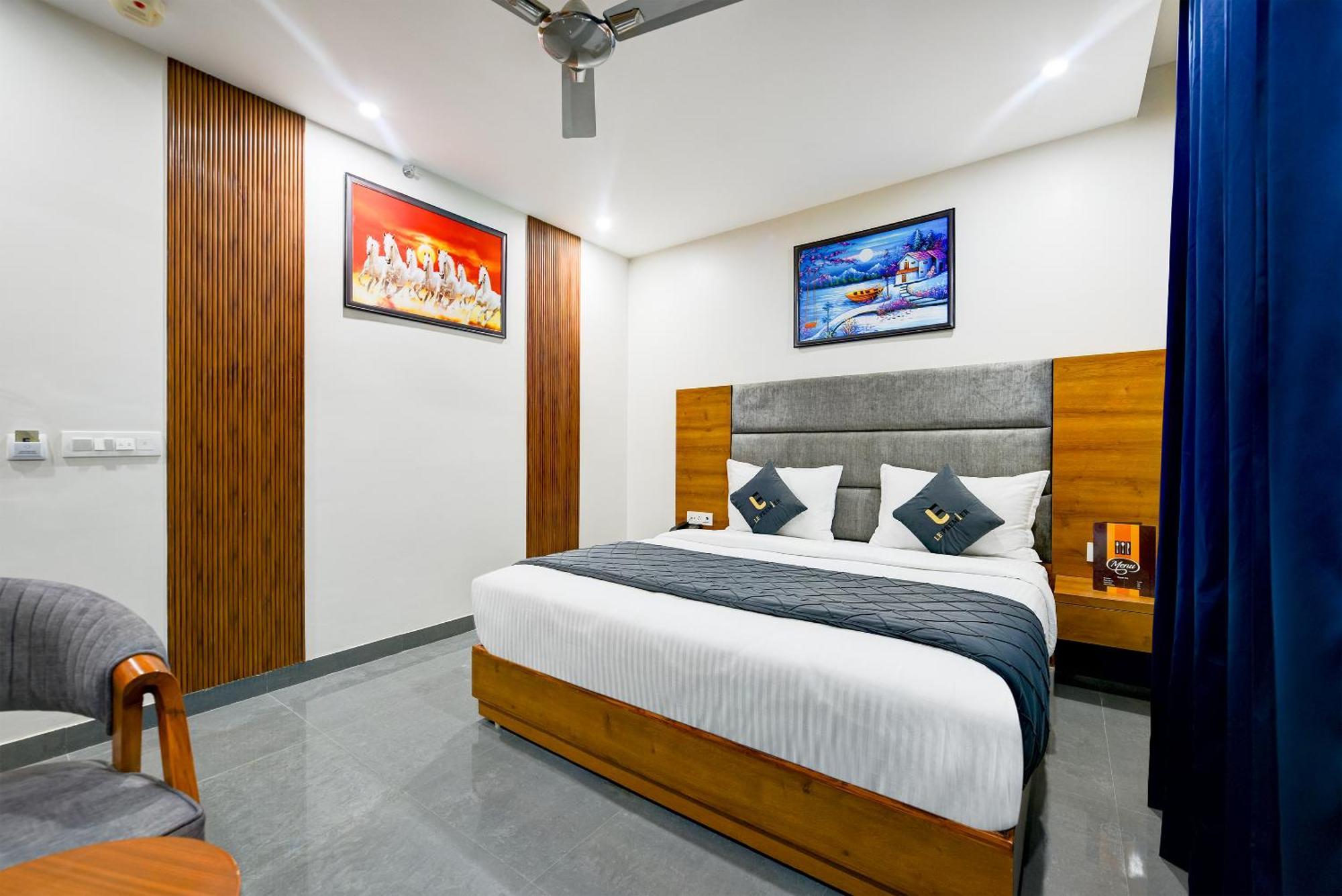 Airport Le Premier, New Delhi Hotel Exterior photo